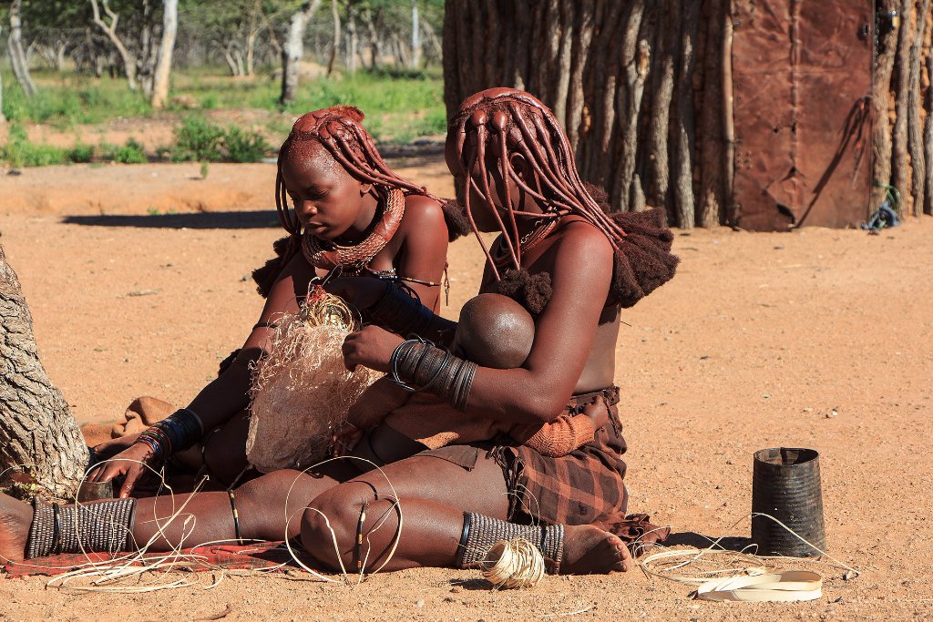 02-Himba girls.jpg - Himba girls